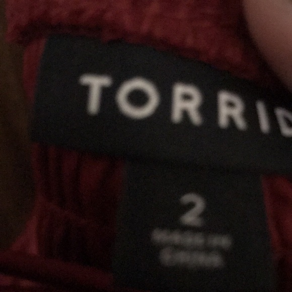 Deep red cami elastic back - Picture 3 of 3